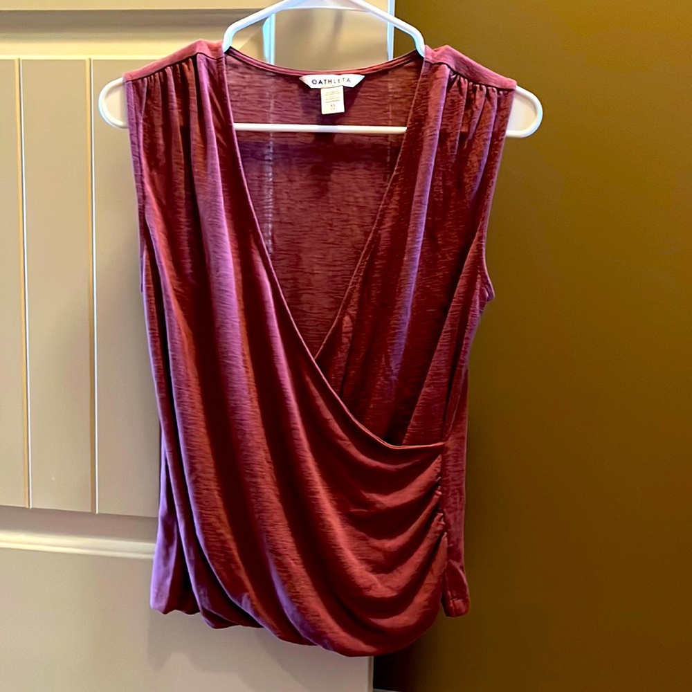 Athleta sleeveless V neck top